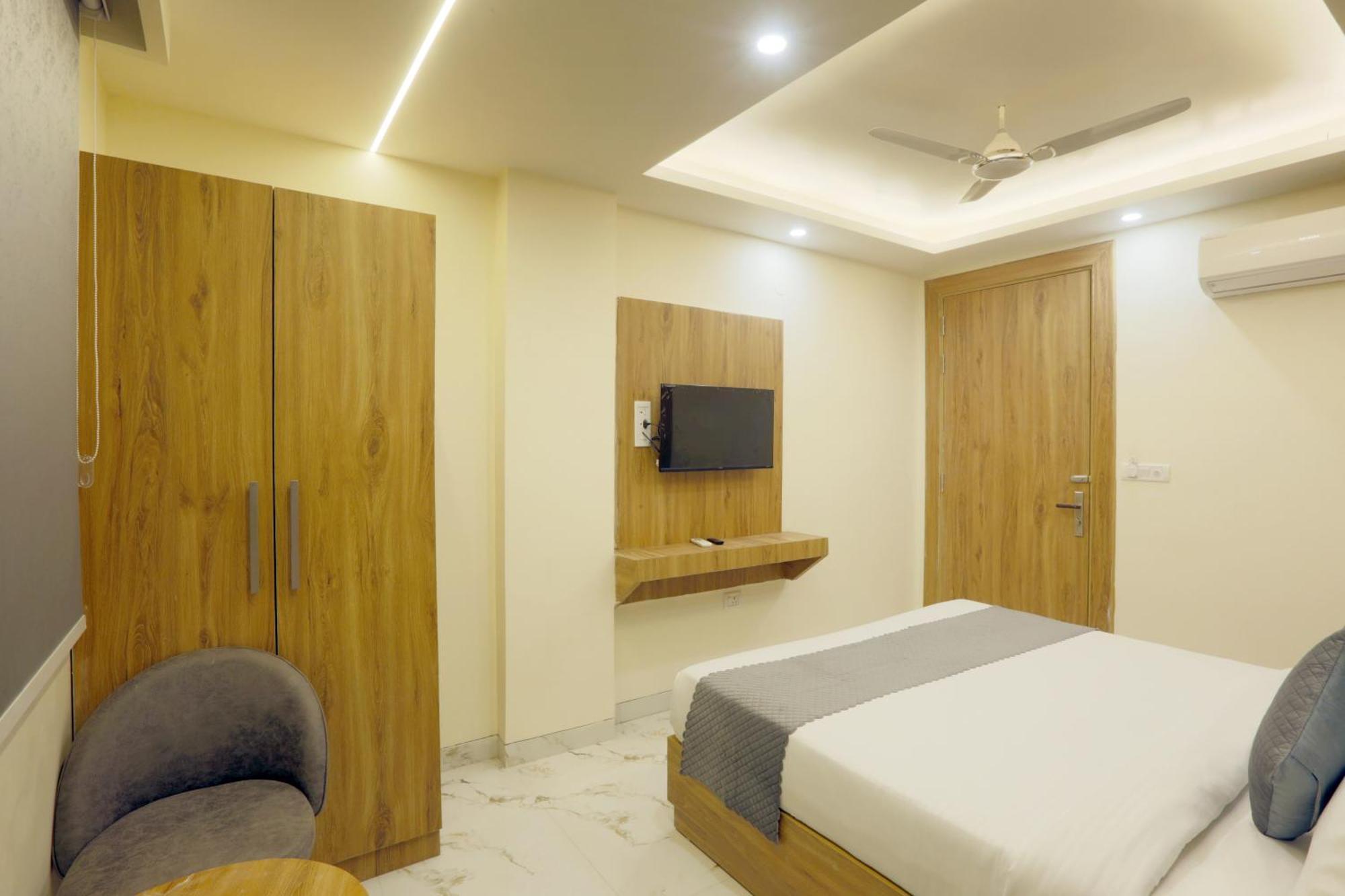 Hotel Luxe Manor Near Delhi Airport Neu-Delhi Exterior foto