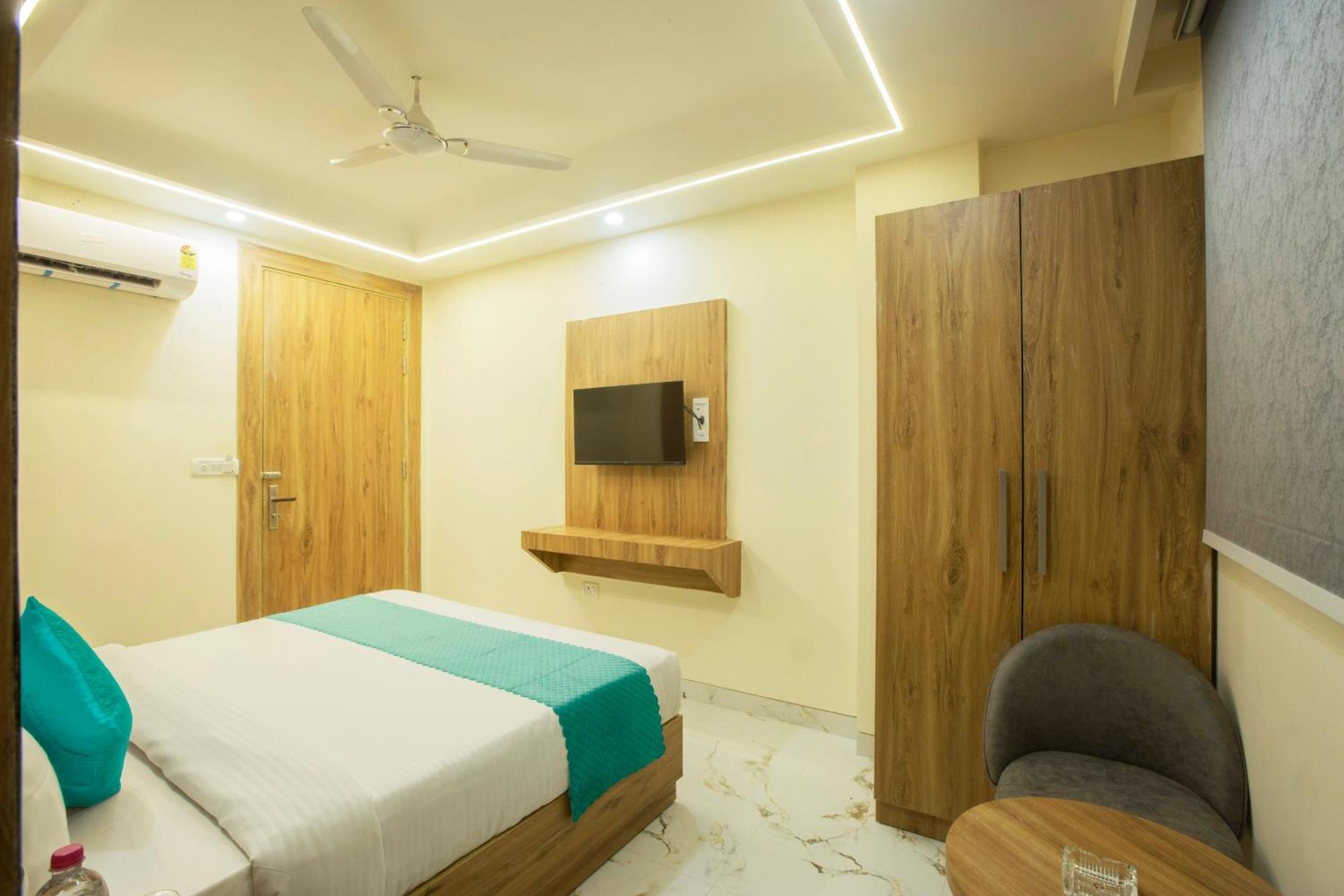 Hotel Luxe Manor Near Delhi Airport Neu-Delhi Exterior foto