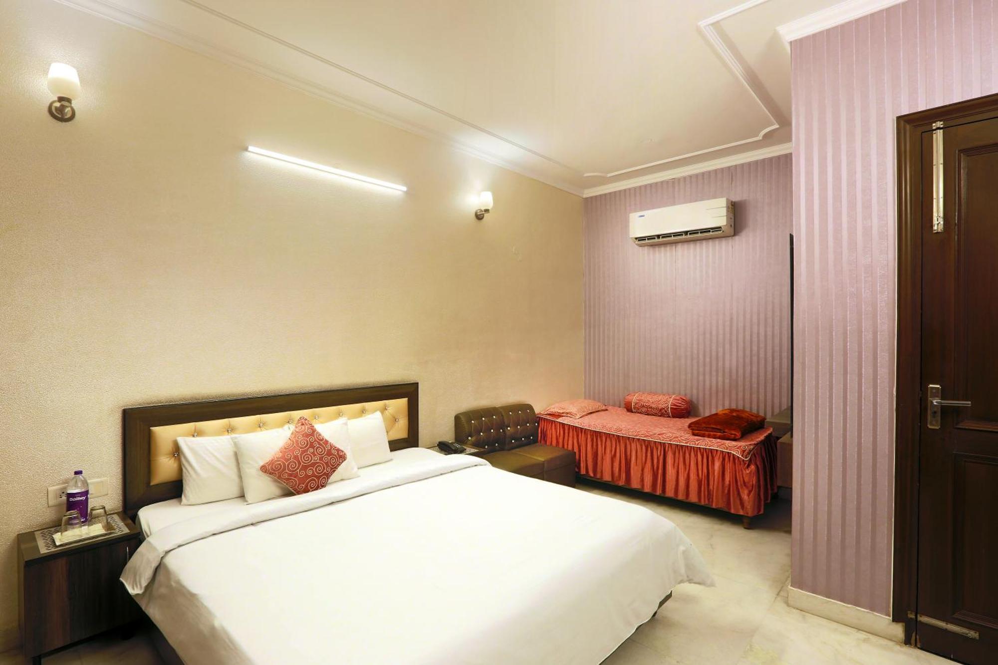 Hotel Luxe Manor Near Delhi Airport Neu-Delhi Exterior foto