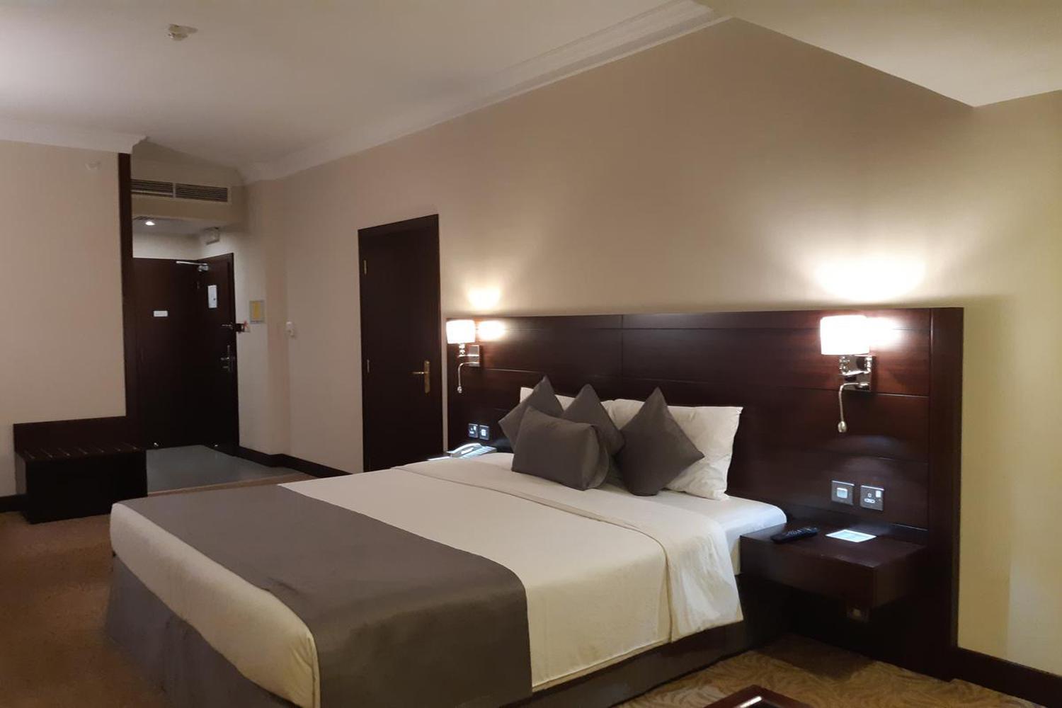 Hotel Luxe Manor Near Delhi Airport Neu-Delhi Exterior foto