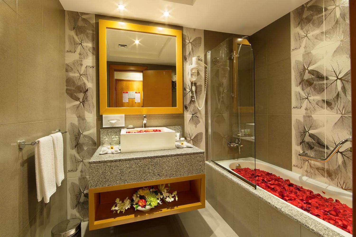 Hotel Luxe Manor Near Delhi Airport Neu-Delhi Exterior foto